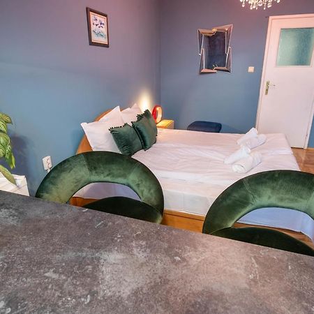 Private Studio In The Centre Varna ภายนอก รูปภาพ