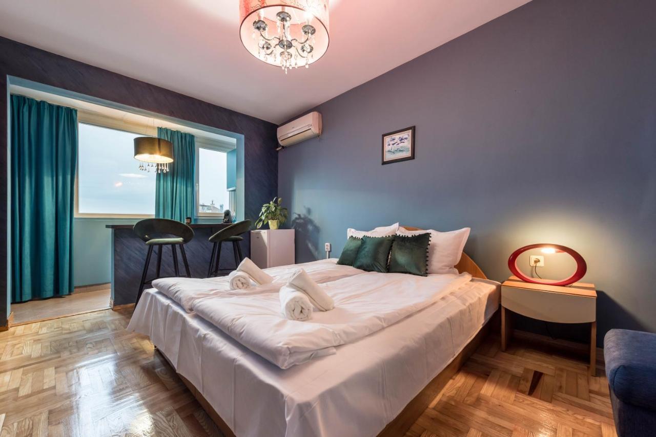 Private Studio In The Centre Varna ภายนอก รูปภาพ