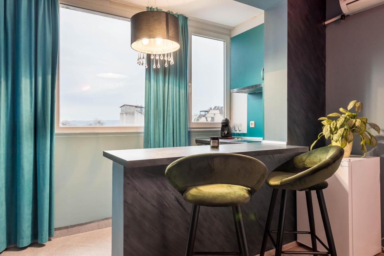 Private Studio In The Centre Varna ภายนอก รูปภาพ